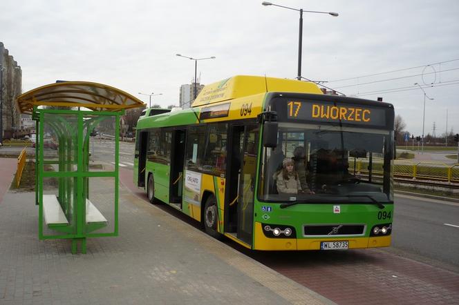 W autobusach komunikacji miejskiej w Elblągu pojawiły się pierwsze mobilne biletomaty