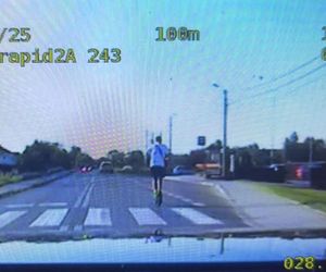 14-latek uciekał na hulajnodze przed policją