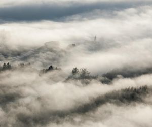 Gęste mgły w woj. lubelskim. Widoczność może być ograniczona do 200 m