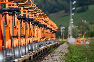 Bieszczadzkie drezyny rowerowe. Tej atrakcji nie możesz przegapić, zwiedzając Podkarpacie 