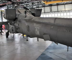 Polska szachownica na śmigłowcu Apache