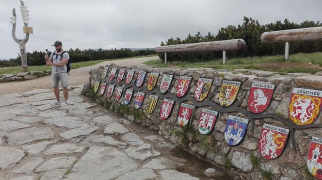Najlepszy szlak w Karkonoszach dla rodzin z dziećmi. Malowniczy wąwóz, wodospad i słynna hala 