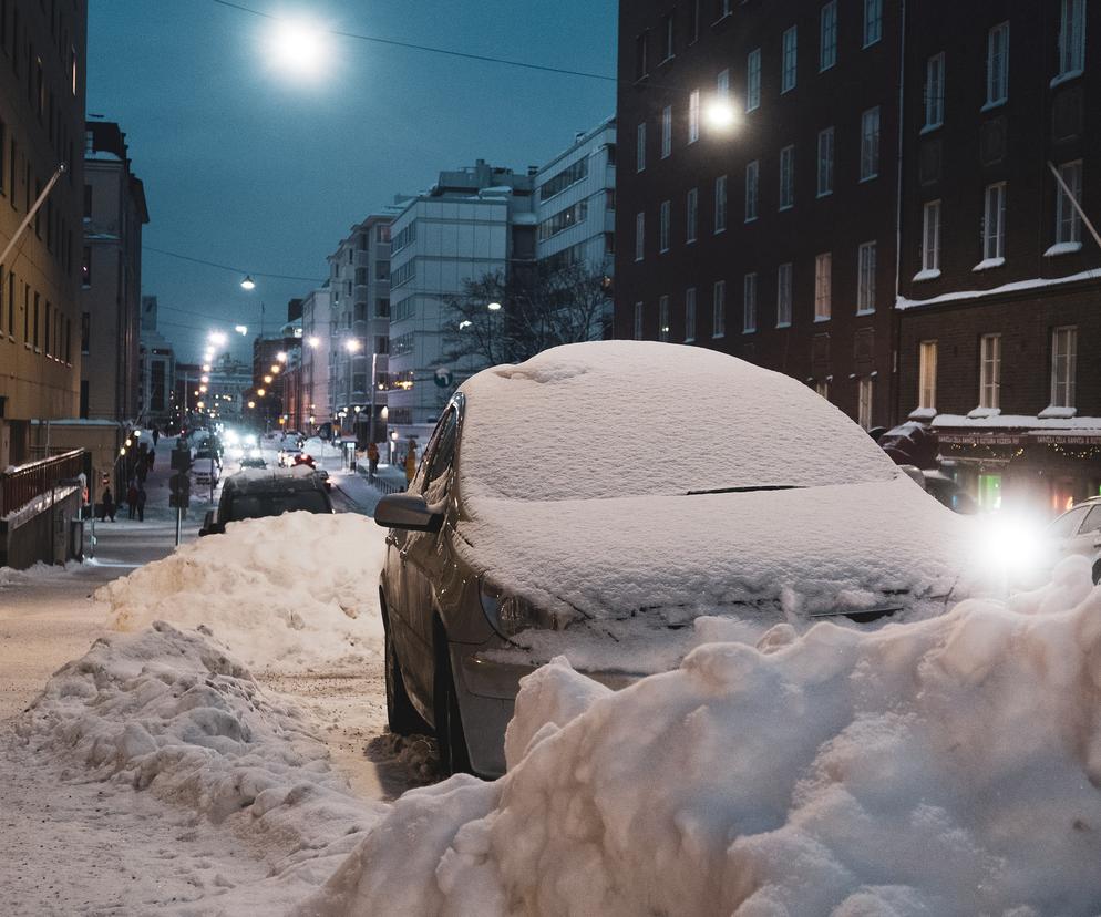 Śnieżyce atakują Polskę, będzie wiało do 60 km/h! W nocy czeka nas jeszcze to [Prognoza IMGW na 8.12.2022]