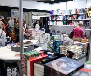 Targi Książki w Katowicach to okazja do zdobycia autografów pisarzy