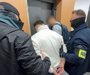 Niemieccy policjanci rozbili gang oszustów z Warszawy. Straty seniorów sięgają fortuny