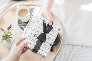 Kartki na Dzień Ojca 2025 do pobrania za darmo. Gotowe szablony i pomysły z okazji Dnia Ojca 23.06.2025