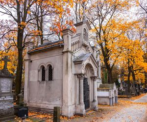 Stare Powązki. Groby architektów