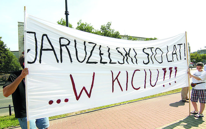 Żona odstawiła się dla dyktatora