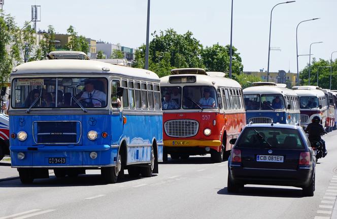 Zlot zabytkowych autobusów 2022 w Bydgoszczy [ZDJĘCIA] 