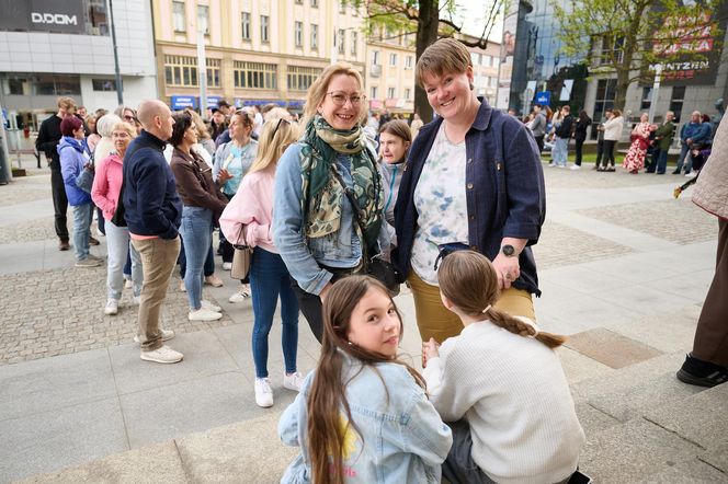 Gigantyczna kolejka w Olsztynie. Wszyscy chcieli zwiedzić to miejsce