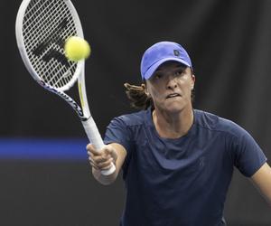 WTA Stuttgart: Kiedy gra Iga Świątek - Elise Mertens O której godzinie gra Iga Świątek pierwszy mecz