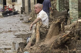 Te choroby mogą pojawić się po powodzi. Z wodą spływa masa zanieczyszczeń! [GALERIA]