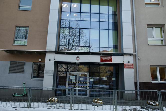 Makabryczny czyn w warszawskiej szkole. Atak nożownika podczas lekcji