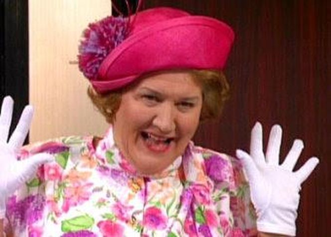 Patricia Routledge, niezapomniana Pani Bukietowa z serialu „Co ludzie powiedzą?”