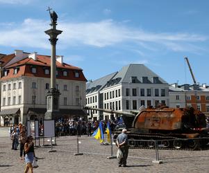 Rosyjskie czołgi w Warszawie! Pancerne bestie straszą na Placu Zamkowym