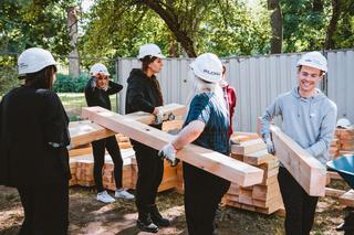 Budowa Pawilonu Wolności w Łazienkach Królewskich