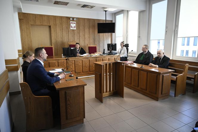 Kaczyński spotkał się z Brejzą przed sądem