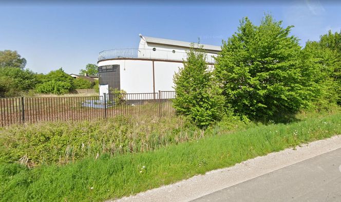 Brzeski. 25-latek wypadł z balkonu i zginął. Śmiertelny wypadek podczas urbexu [ZDJĘCIA].