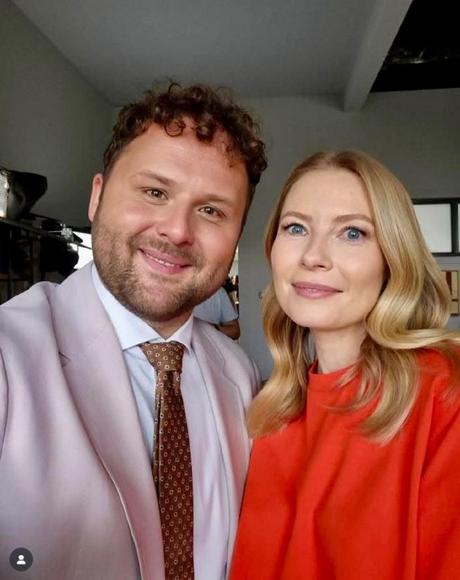 Barwy szczęścia nowy sezon. Dominika (Karolina Chapko), Klemens (Sebastian Perdek) na planie