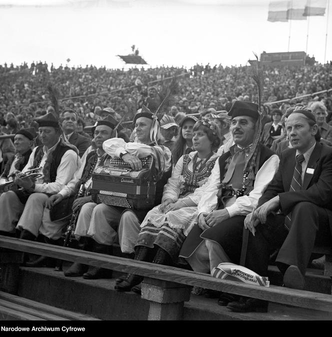 Manifestacja młodzieży na Stadionie X-lecia - 22 lipca 1979 r.