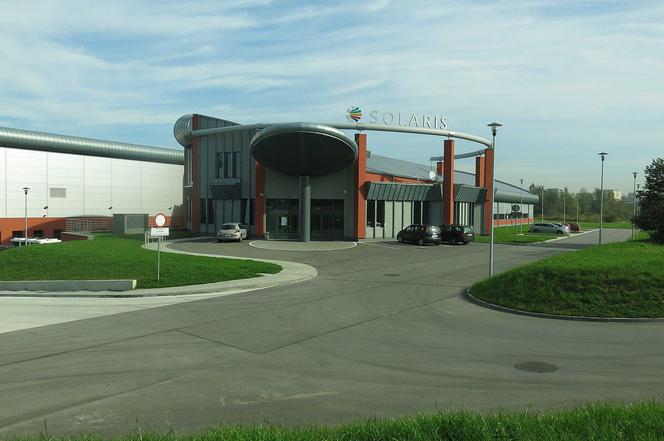 Synchrotron działa w budynku Solaris na terenie kampusu Uniwersytetu Jagiellońskiego.