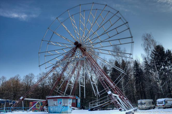 Łódzki Lunapark znika z parku na Zdrowiu [ZDJĘCIA Z ROZBIÓRKI]. Po Disnaylandzie dzieciństwa pozostaną tylko wspomnienia