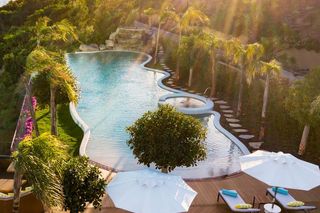 Emirates Skywards rozszerza współpracę z Marriott Bonvoy®, oferując członkom jeszcze więcej korzyści
