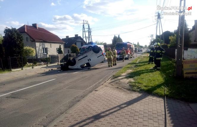 Pijacki rajd dostawczakiem na ulicach Radlina. "To cud, że nikt nie zginął" [ZDJĘCIA]