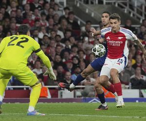 PSG - Arsenal SKRÓT: Kiwior nie zagra w finale LM! Popis Donnarummy, Paryż oszalał