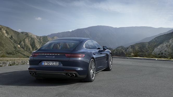 2017 Porsche Panamera