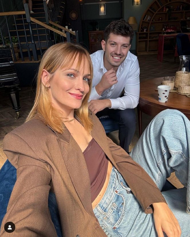 Barwy szczęścia na planie. Justin (Jasper Sołtysiewicz), Ola (Michalina Robakiewicz)