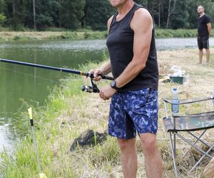 Wokalista Budki Suflera znów zakochany! Wszystko na jaw wyszło na rybach