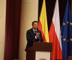 Nadzwyczajna sesja Rady Warszawy