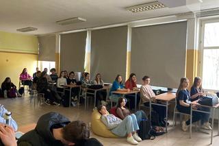 Uczniowie LO w Starym Sączu wzięli udział w olimpiadzie Zwolnieni z teorii