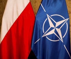 Co oznacza artykuł 4. NATO?