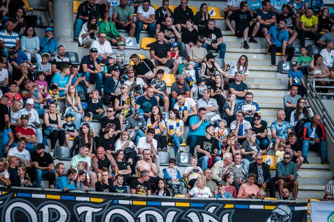Apator Toruń - Stal Gorzów, zdjęcia kibiców z Motoareny. Emocje podczas 12. kolejki PGE Ekstraligi