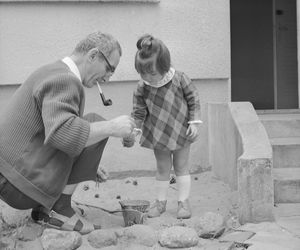 QUIZ PRL. „Jutro będzie futro!” Powiedzenia naszych rodziców, które ukształtowały Polaków z pokolenia PRL-u