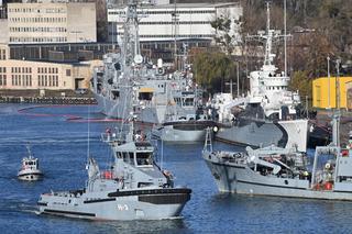 ORP Błyskawica odholowany do portu wojennego. Te zdjęcia robią wrażenie! 