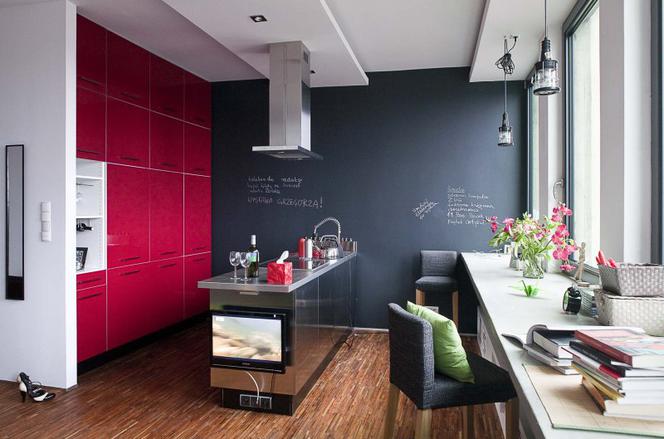 Małe mieszkanie urządzone jak loft