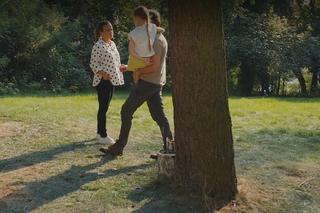 	M jak miłość, odc. 1763. Dima (Michaił Pszeniczny), Nadia (Mira Fareniuk), Magda (Anna Mucha)