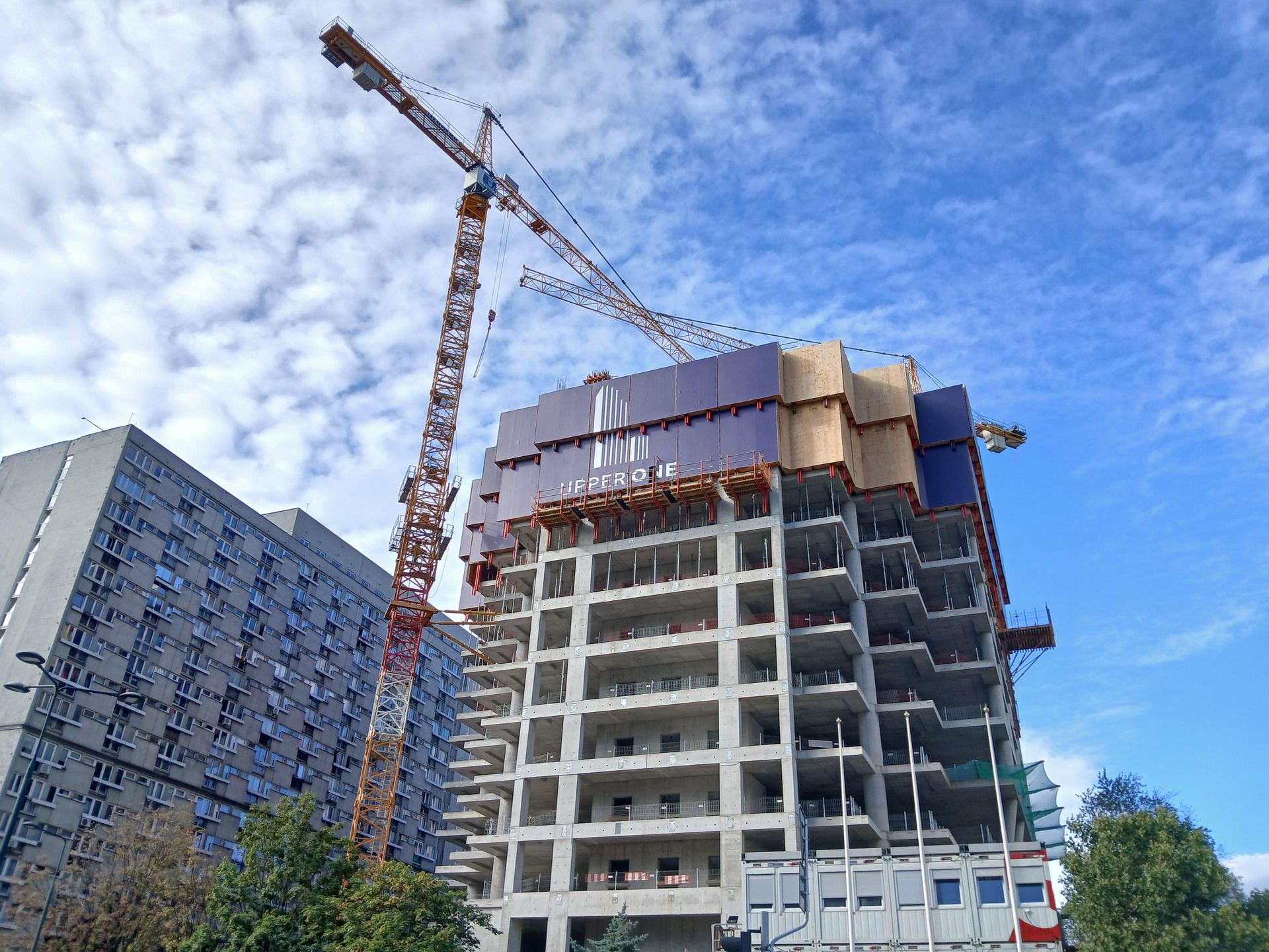 Wieżowiec Upper One w Warszawie w budowie