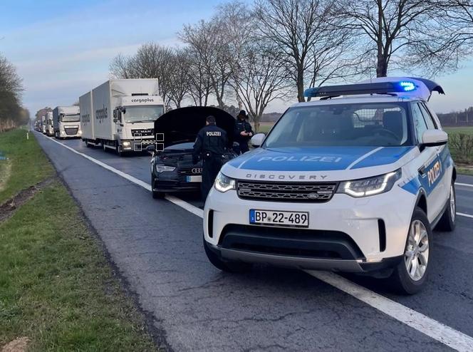 Strażnicy graniczni odzyskali samochód kempingowy skradziony w Niemczech