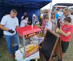 W konkursie na najlepsze pierogi w powiecie Siedleckim w 2025 roku zwyciężył męski zespół KGW „Sami Swoi” z Kotunia! 