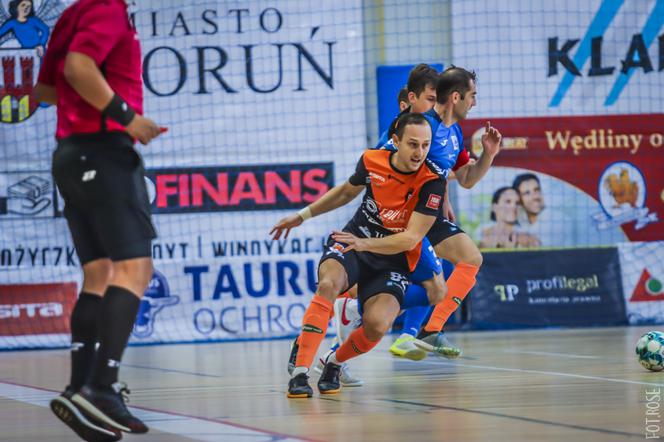 FC Toruń - P.A. Nova Gliwice 2:4 - zdjęcia z Uniwersyteckiego Centrum Sportu