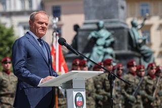 Kraków. Obchody 80. rocznicy Bitwy o Monte Cassino. W Krakowie zjawili się premier Donald Tusk i minister obrony narodowej Władysław Kosiniak-Kamysz