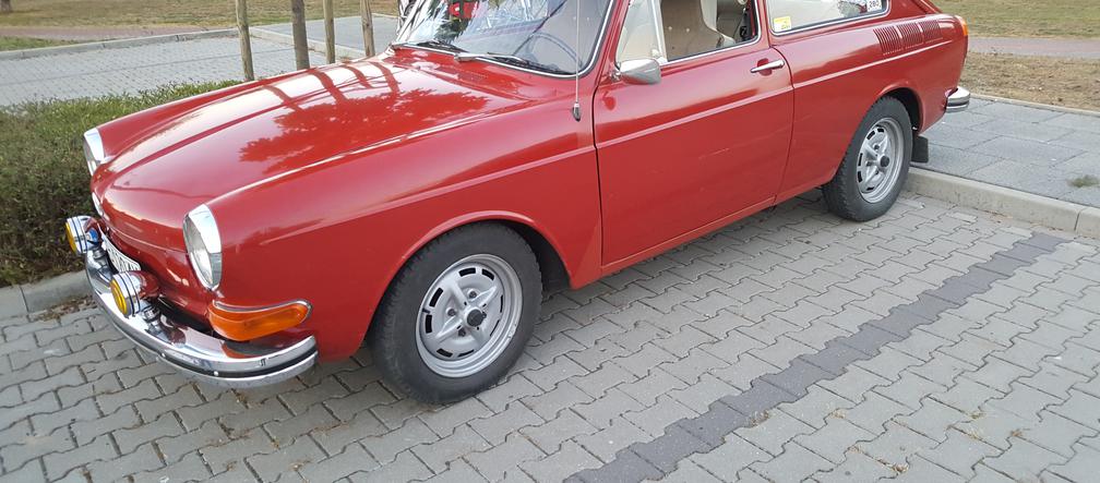 Bydgoskie Klasyki Nocą po raz kolejny oczarowały miłośników zabytkowych aut!