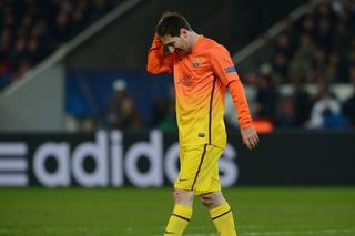 BARCELONA - PSG. Leo Messi strzela karne robotowi i... YOUTUBE