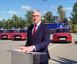 Siedlecki WORD wymienił starą flotę pojazdów egzaminacyjnych na nowe samochody marki Suzuki Swift