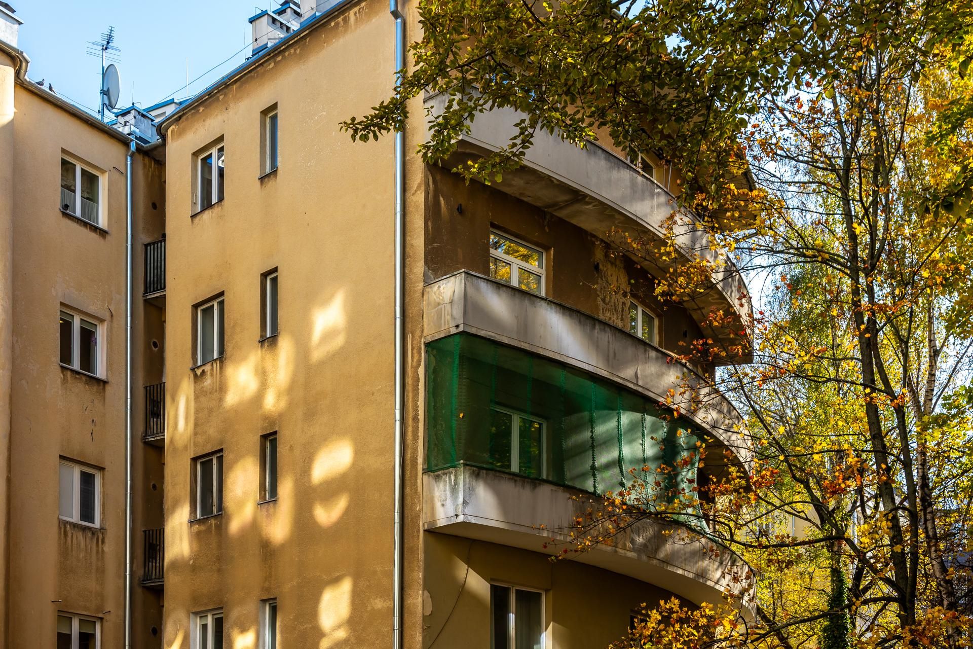 Kamienica na ul. Konopnickiej 5 w Warszawie