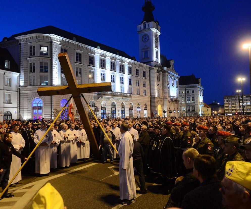 Ulicami Warszawy przejdą świąteczne procesje. Ruch może być wstrzymywany